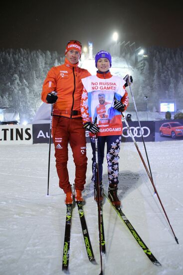 Russian fans support suspended Russian skiers