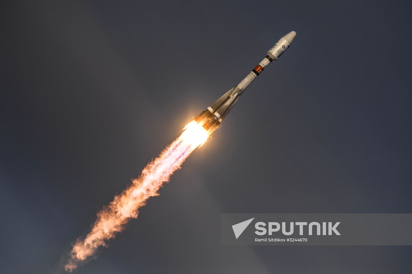 Soyuz-2.16 rocket launches Meteor No. 2-1 spacecraft from Vostochny space center