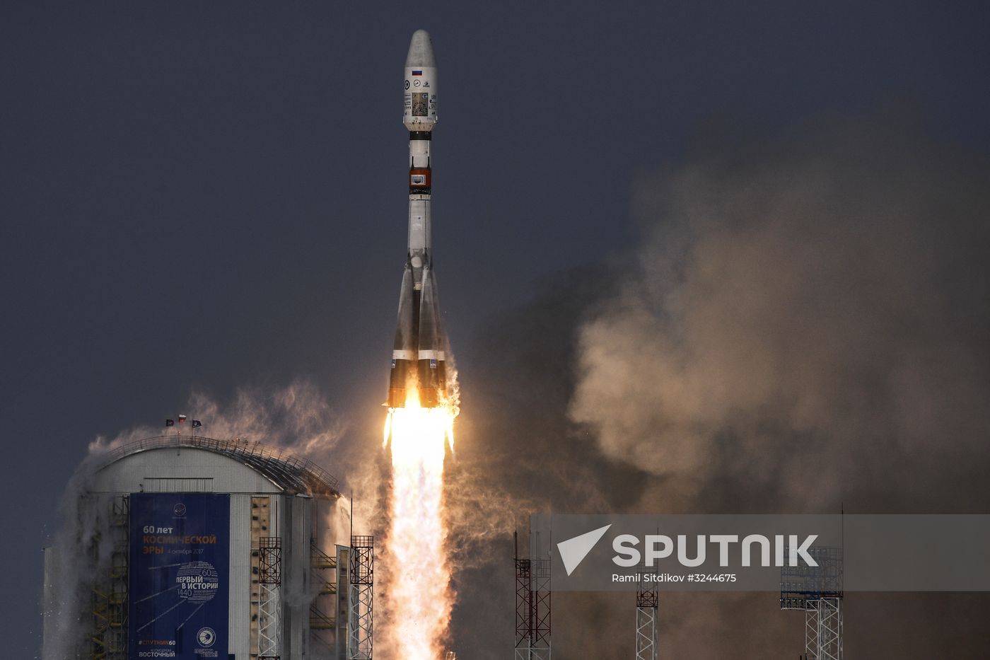 Soyuz-2.16 rocket launches Meteor No. 2-1 spacecraft from Vostochny space center