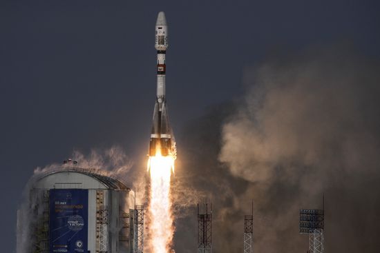 Soyuz-2.16 rocket launches Meteor No. 2-1 spacecraft from Vostochny space center