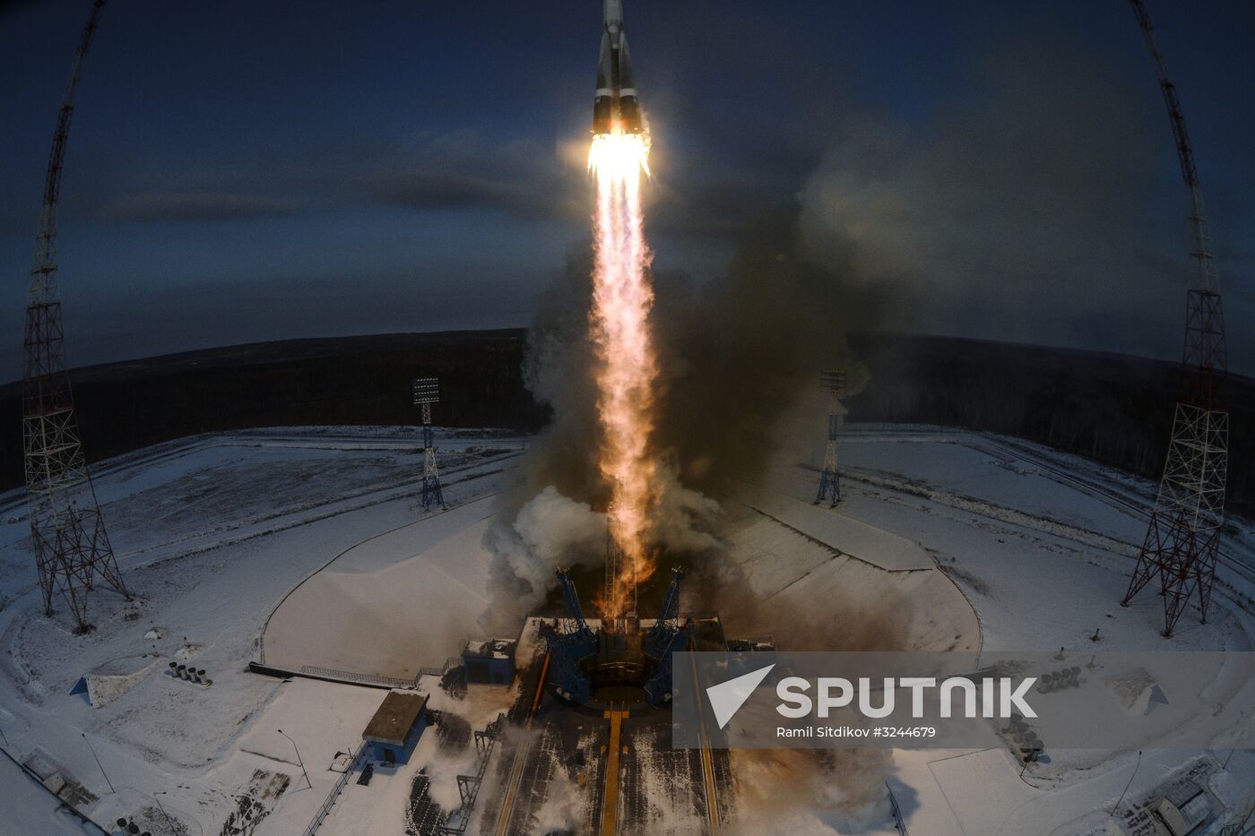 Soyuz-2.16 rocket launches Meteor No. 2-1 spacecraft from Vostochny space center