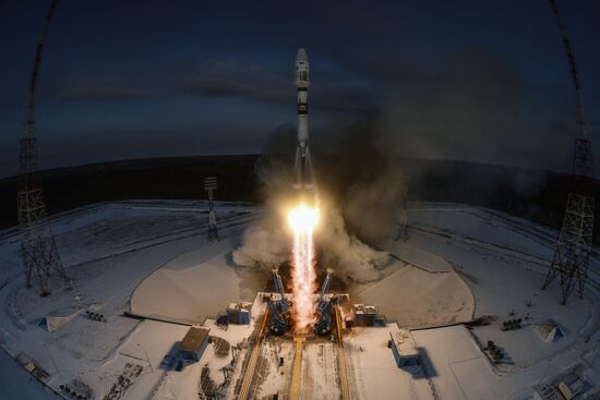 Soyuz-2.16 rocket launches Meteor No. 2-1 spacecraft from Vostochny space center