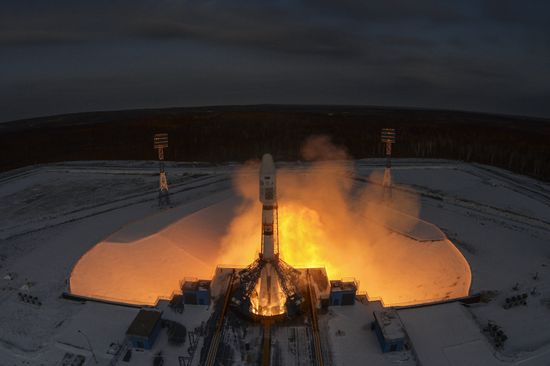 Soyuz-2.16 rocket launches Meteor No. 2-1 spacecraft from Vostochny space center