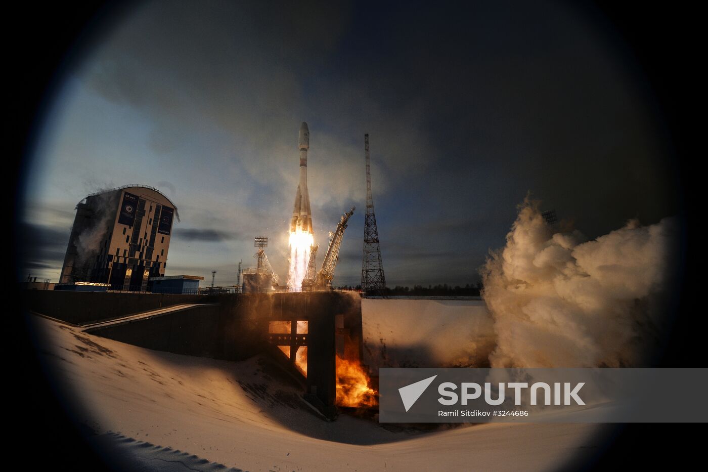 Soyuz-2.16 rocket launches Meteor No. 2-1 spacecraft from Vostochny space center
