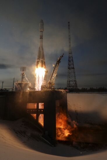 Soyuz-2.16 rocket launches Meteor No. 2-1 spacecraft from Vostochny space center