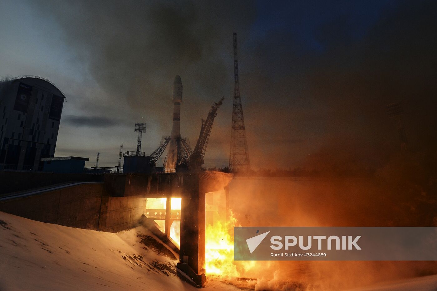 Soyuz-2.16 rocket launches Meteor No. 2-1 spacecraft from Vostochny space center