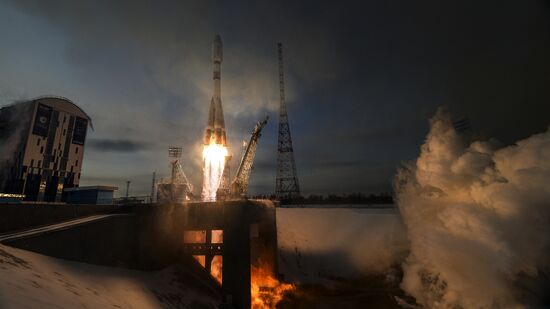 Soyuz-2.16 rocket launches Meteor No. 2-1 spacecraft from Vostochny space center