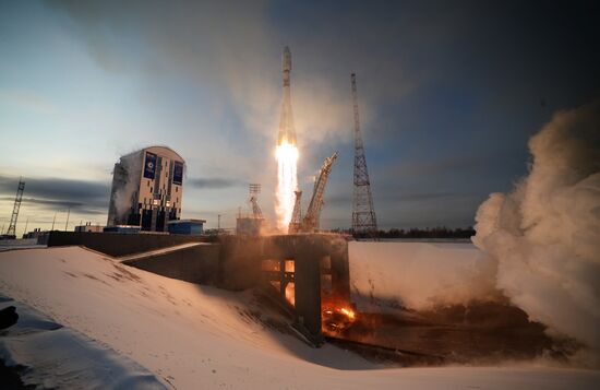 Soyuz-2.16 rocket launches Meteor No. 2-1 spacecraft from Vostochny space center