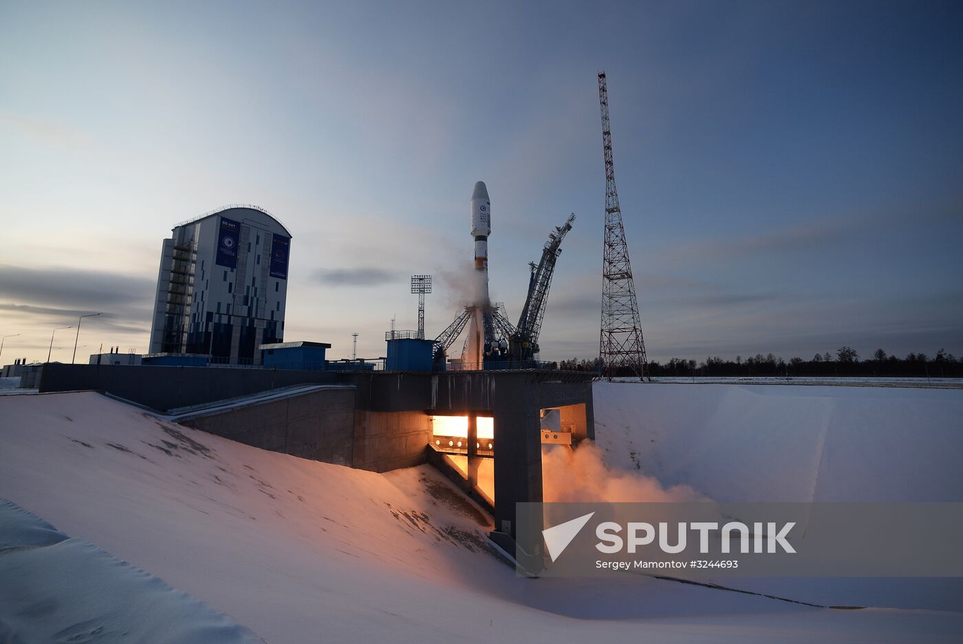 Soyuz-2.16 rocket launches Meteor No. 2-1 spacecraft from Vostochny space center