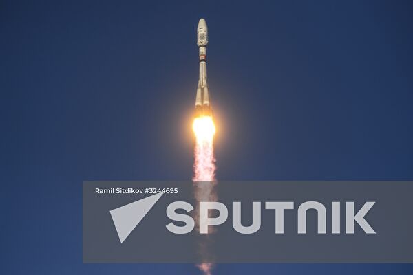 Soyuz-2.16 rocket launches Meteor No. 2-1 spacecraft from Vostochny space center