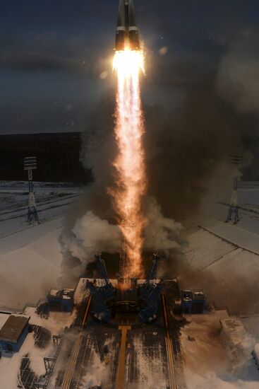Soyuz-2.16 rocket launches Meteor No. 2-1 spacecraft from Vostochny space center