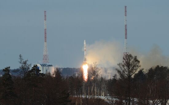 Soyuz-2.16 rocket launches Meteor No. 2-1 spacecraft from Vostochny space center