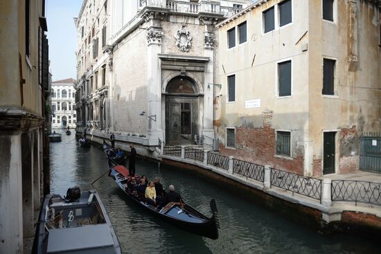 Cities of the world. Venice