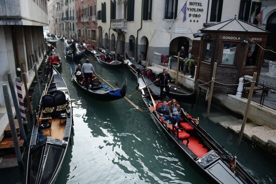 Cities of the world. Venice