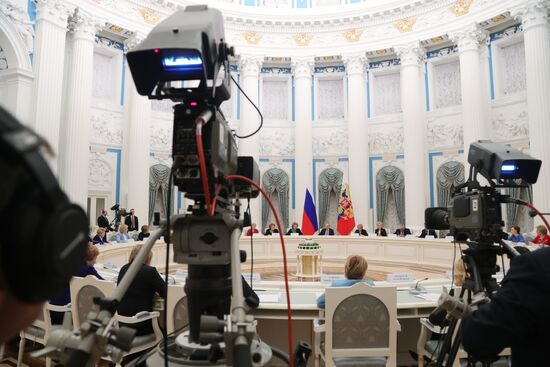 Vladimir Putin chairs Coordinating Council meeting