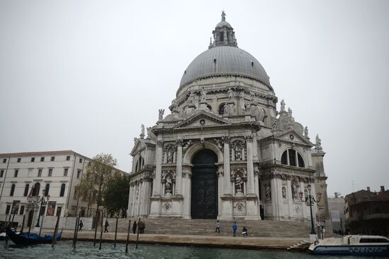 Cities of the world. Venice