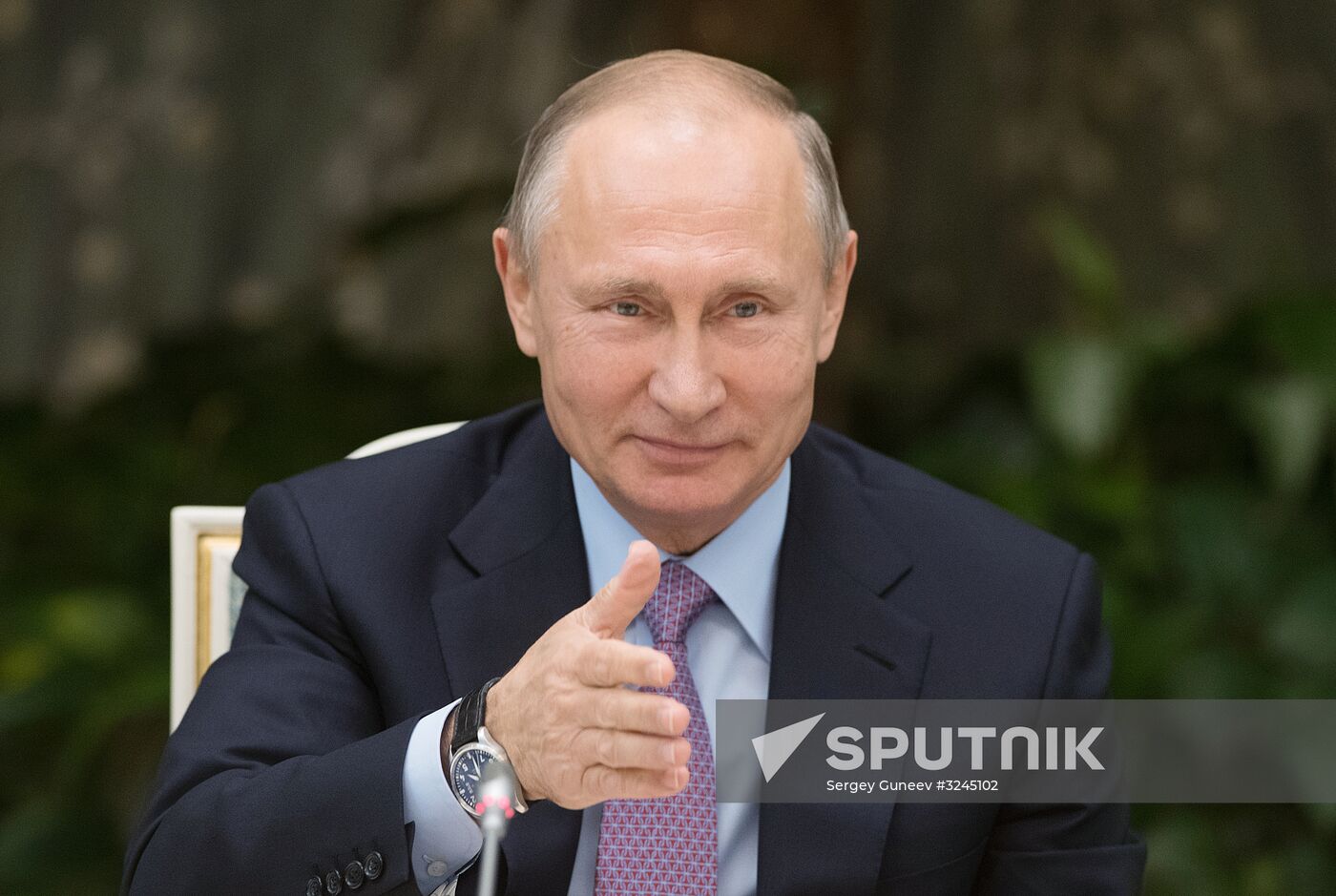 Russian President Vladimir Putin meets with winners of Family of the Year national contest