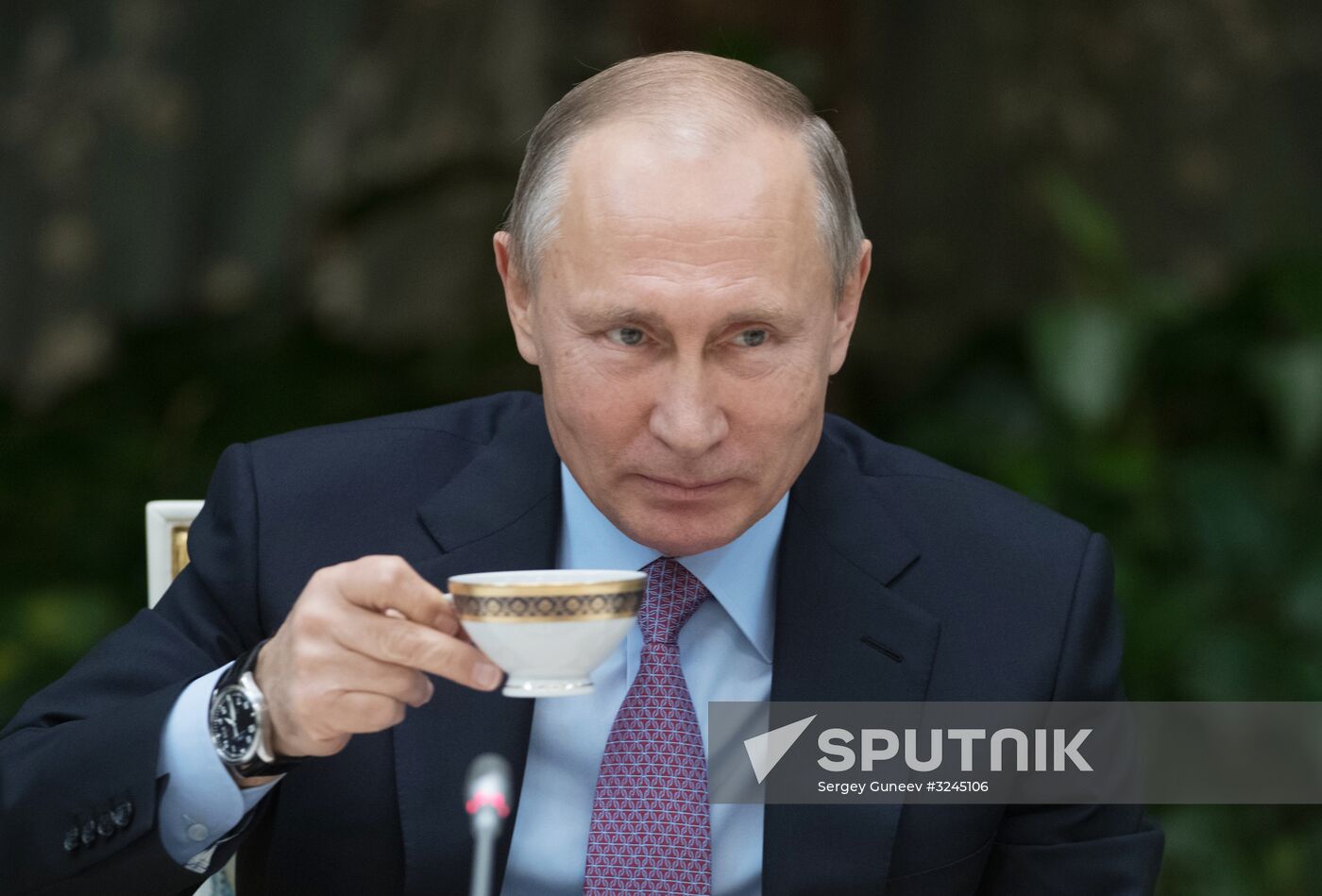 Russian President Vladimir Putin meets with winners of Family of the Year national contest