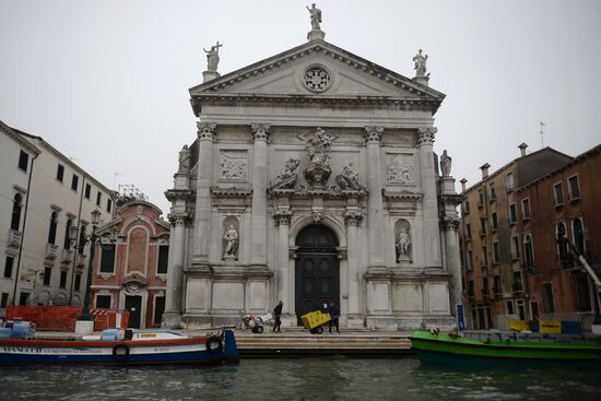 Cities of the world. Venice