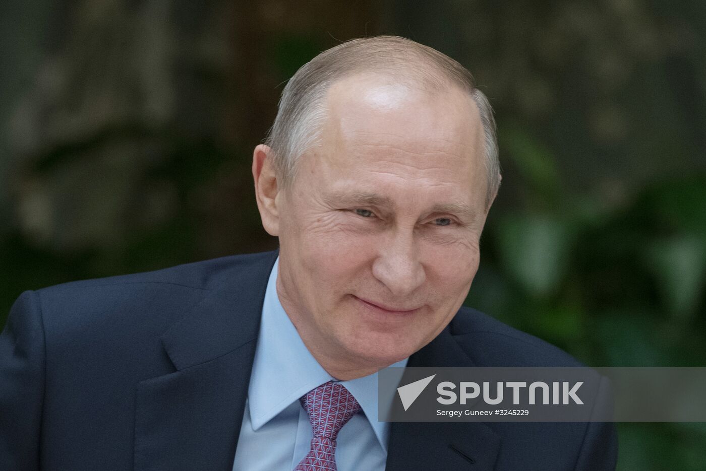 Russian President Vladimir Putin meets with winners of Family of the Year national contest