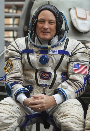 Crew training ahead of long-term Expedition 54/55