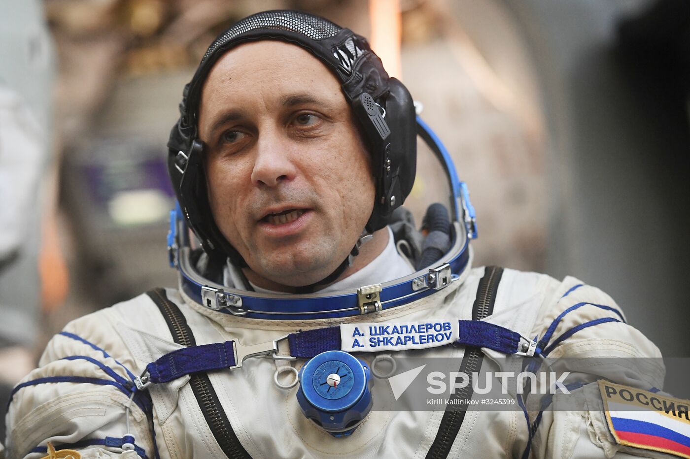 Crew training ahead of long-term Expedition 54/55