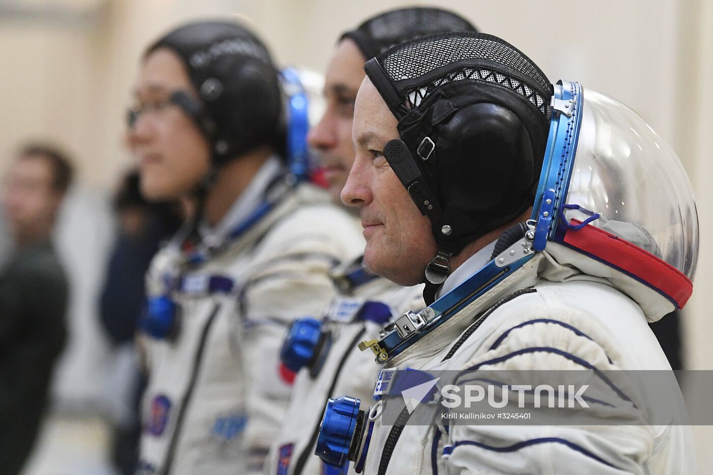 Crew training ahead of long-term Expedition 54/55