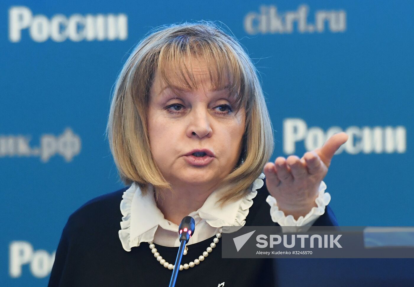 Visual concept presentation for Russian presidential election awareness campaign