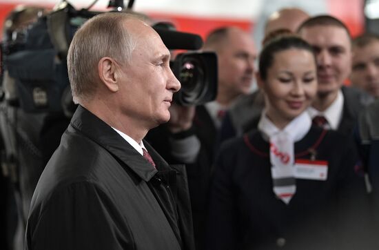 President Vladimir Putin at depot of Moscow Kiyevskaya railway station