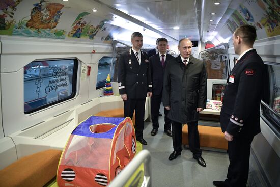 President Vladimir Putin at depot of Moscow Kiyevskaya railway station