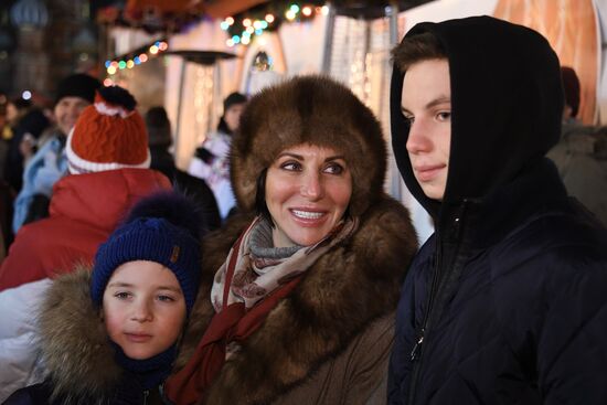 GUM skating rink opens on Red Square