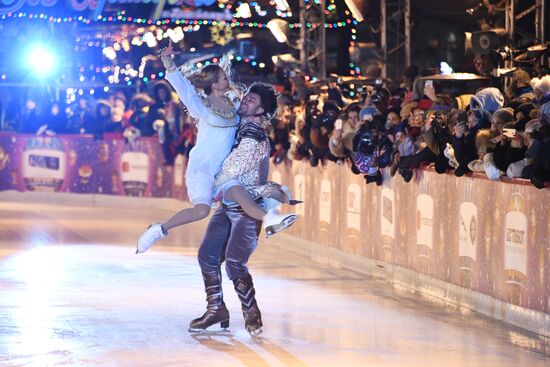 GUM skating rink opens on Red Square