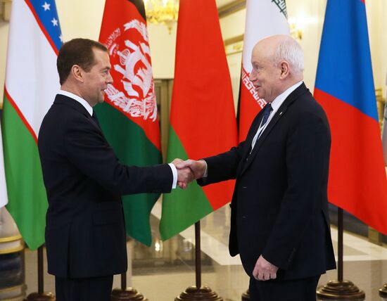 Prime Minister Dmitry Medvedev holds meetings on sidelines of SCO summit