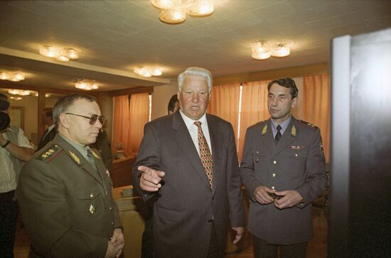 Russian President Boris Yeltsin and Interior Minister Anatoly Kulikov