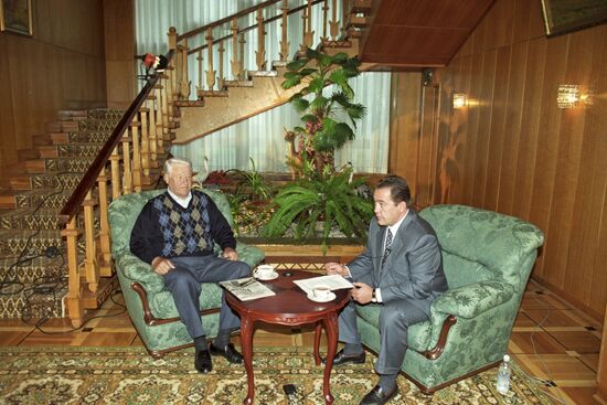 Boris Yeltsin and Mikhail Lesin