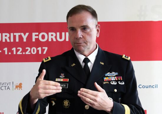 News conference of General Ben Hodges in Lviv