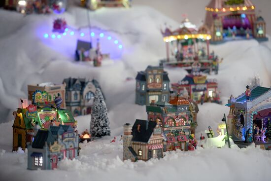 Tree ornaments factory exhibition in Kazan