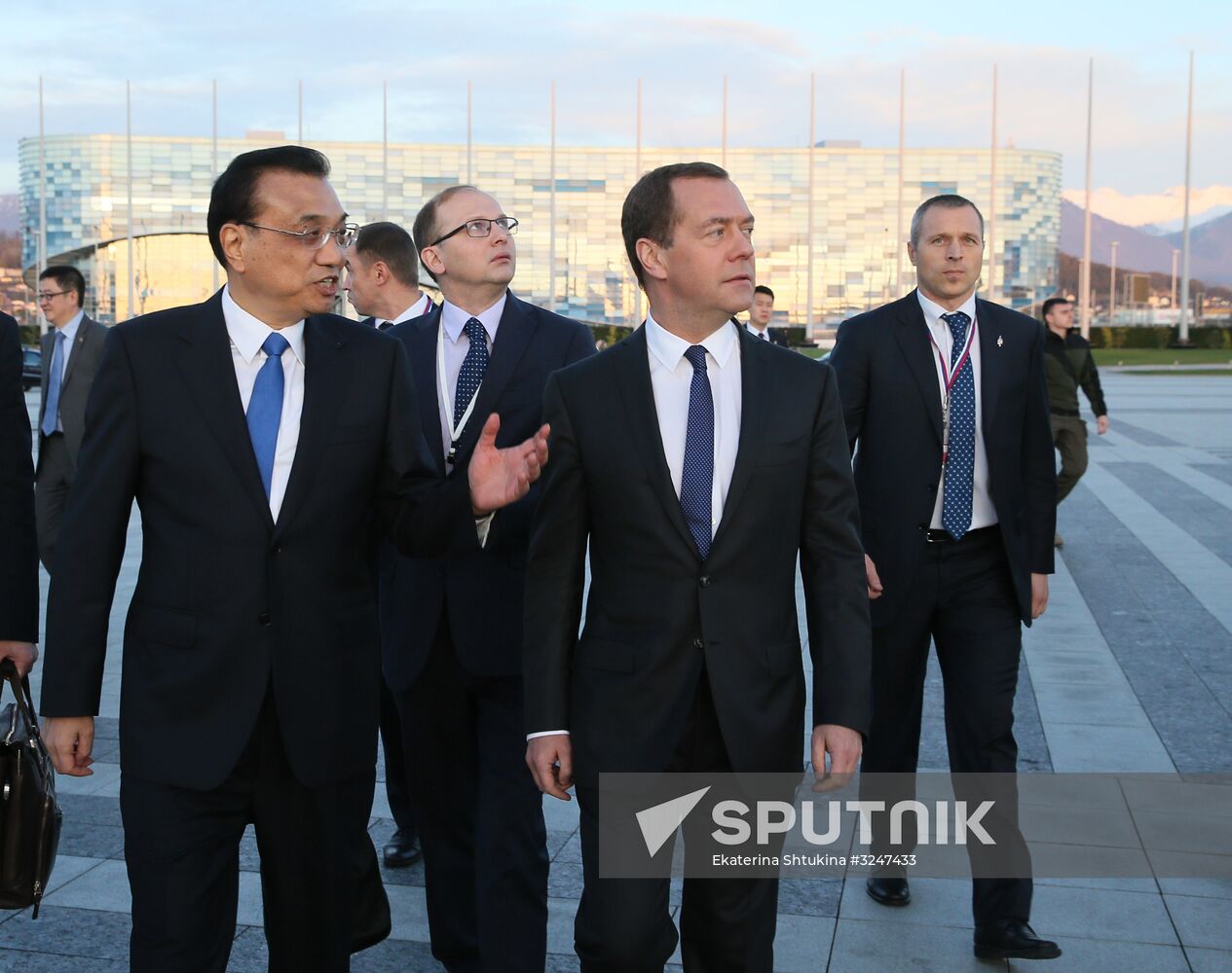 Prime Minister Dmitry Medvedev meets with PRC State Council Premiere Li Keqiang