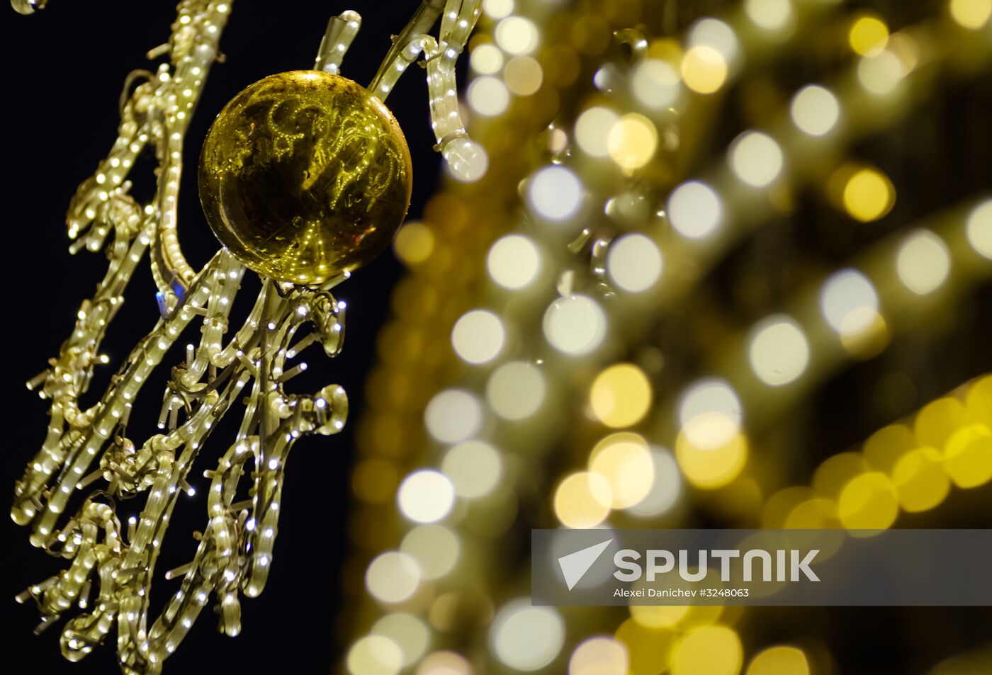 Nevsky Prospekt in St. Petersburg decorated for New Year's Eve
