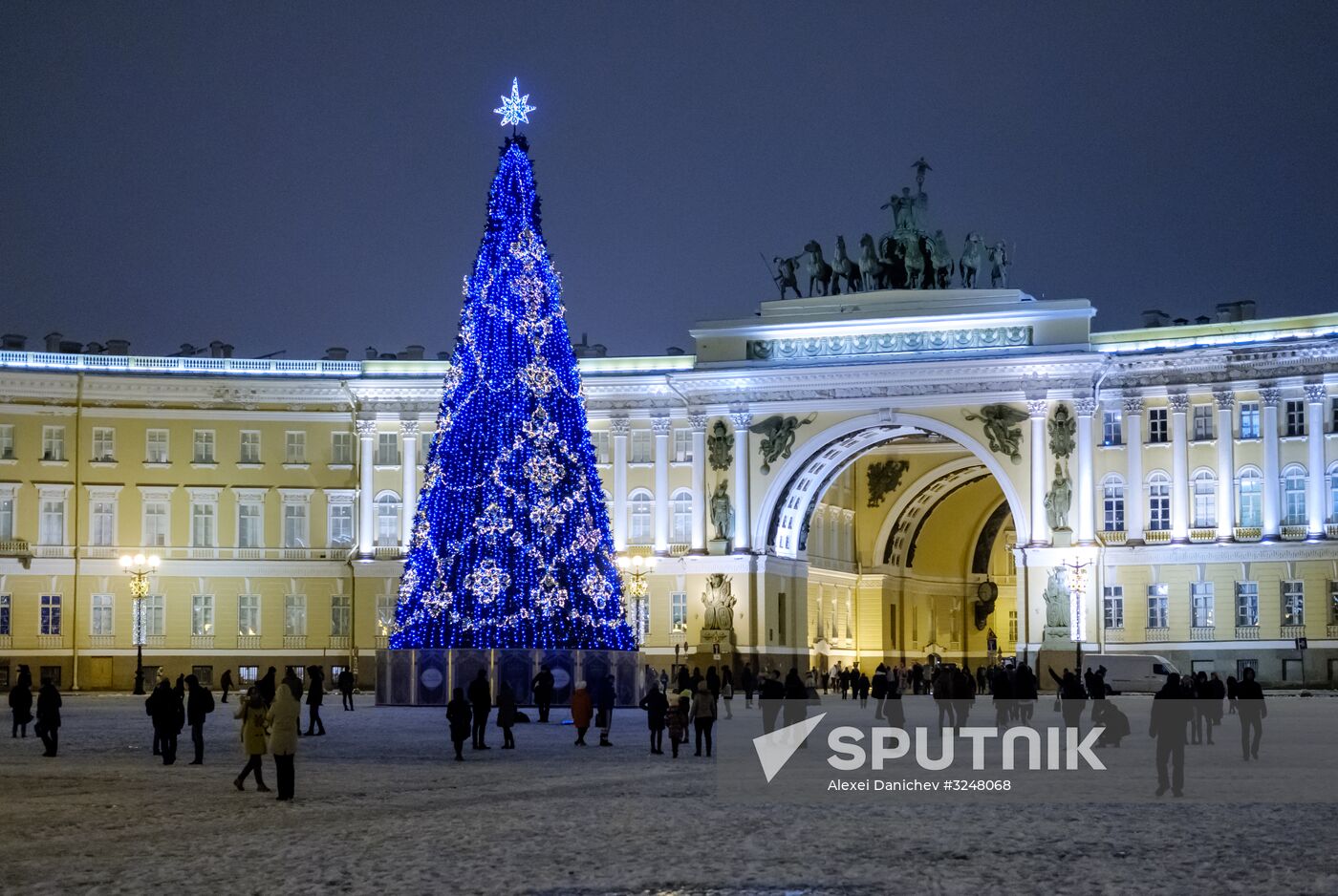 Nevsky Prospekt in St. Petersburg decorated for New Year's Eve