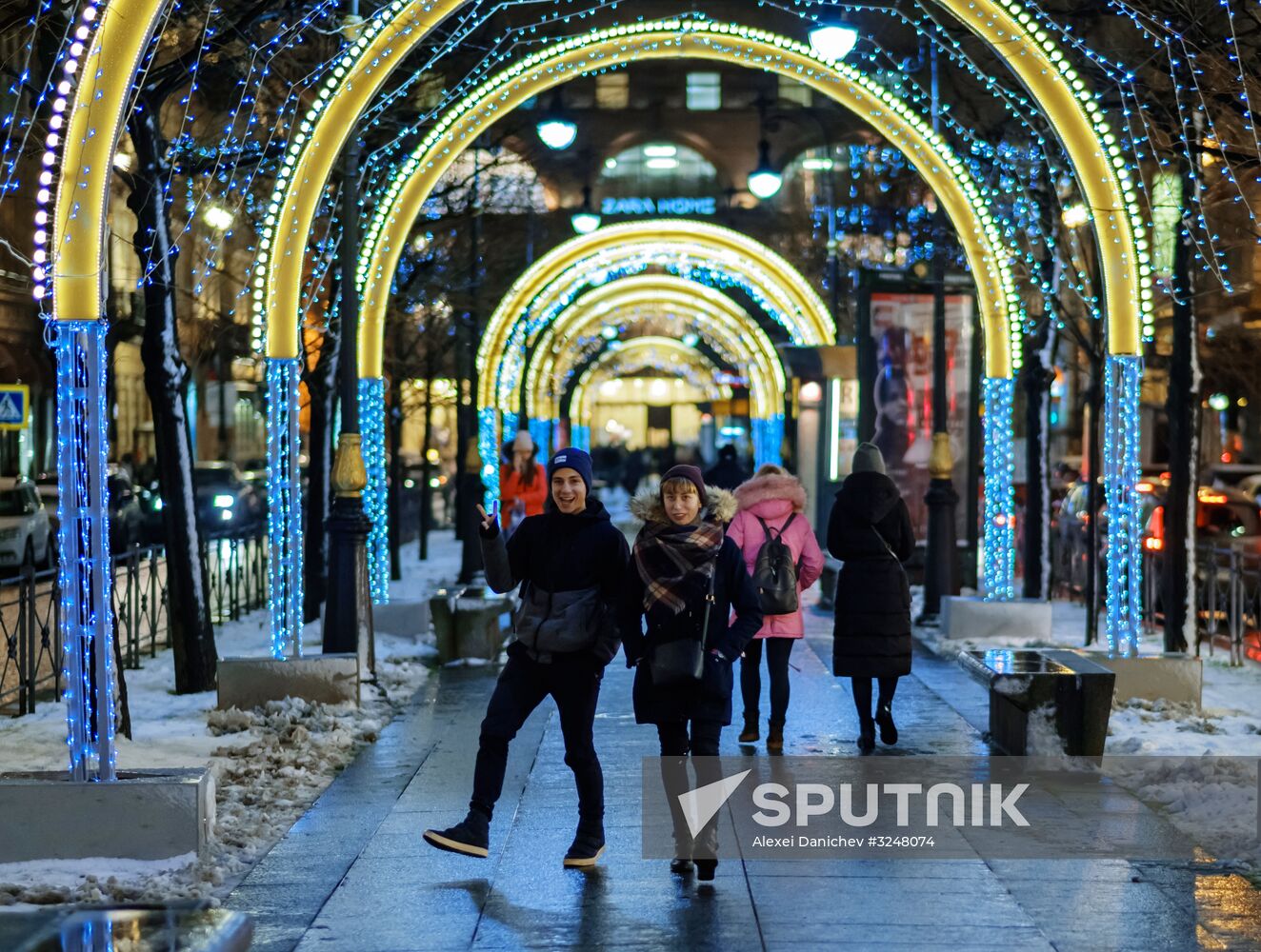 Nevsky Prospekt in St. Petersburg decorated for New Year's Eve