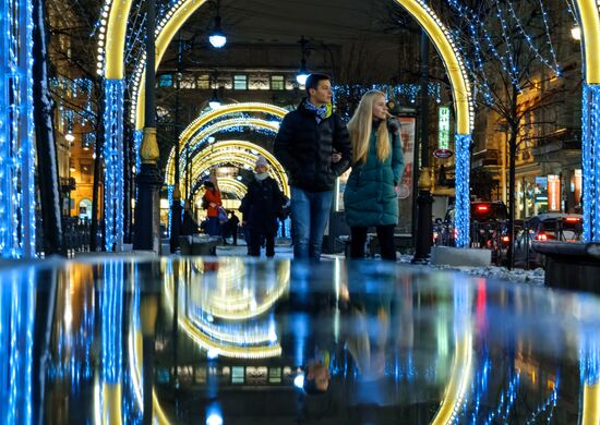 Nevsky Prospekt in St. Petersburg decorated for New Year's Eve