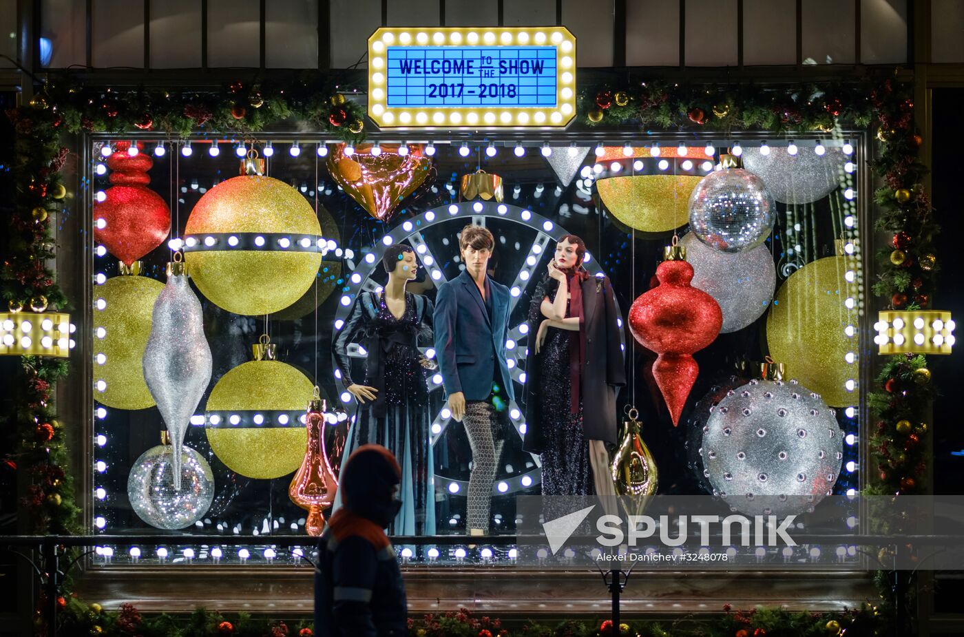 Nevsky Prospekt in St. Petersburg decorated for New Year's Eve