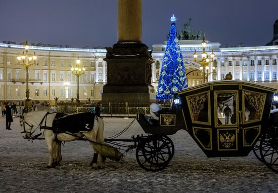 Nevsky Prospekt in St. Petersburg decorated for New Year's Eve