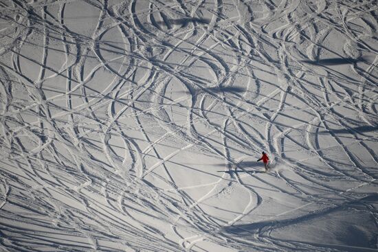Ski season opens at Gorki Gorod resort in Sochi