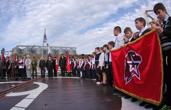 Schoolchildren join Young Army aboard the Moskva cruiser
