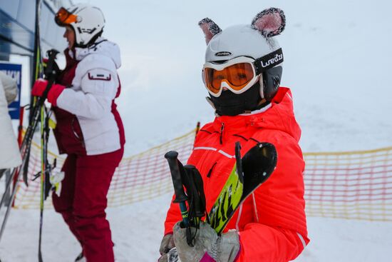 Alpine skiing season kicks off in Khibiny Mountains