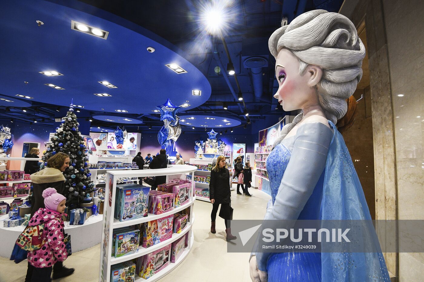 Disney brand shop opened in Moscow