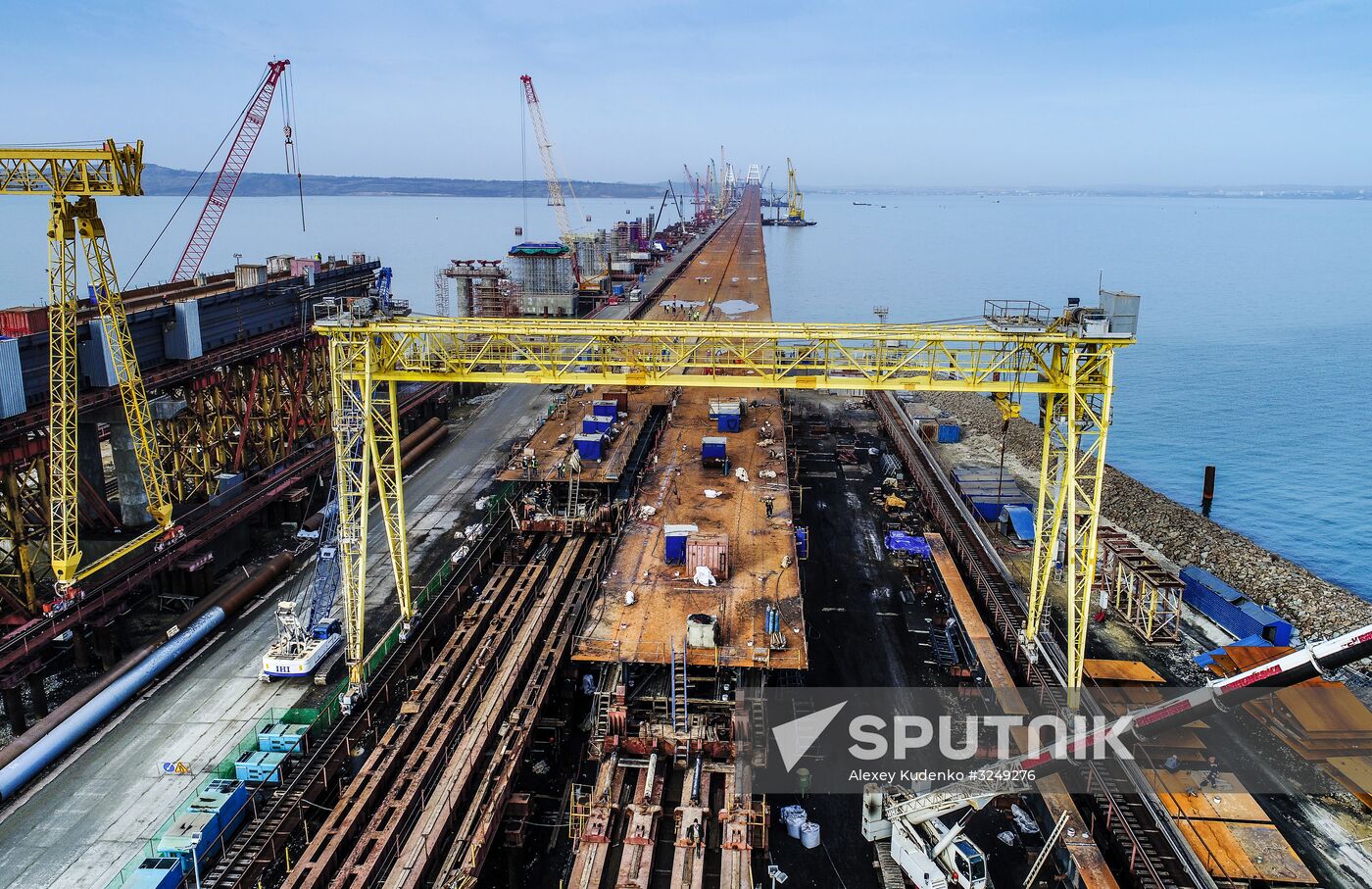 Crimean Bridge under construction