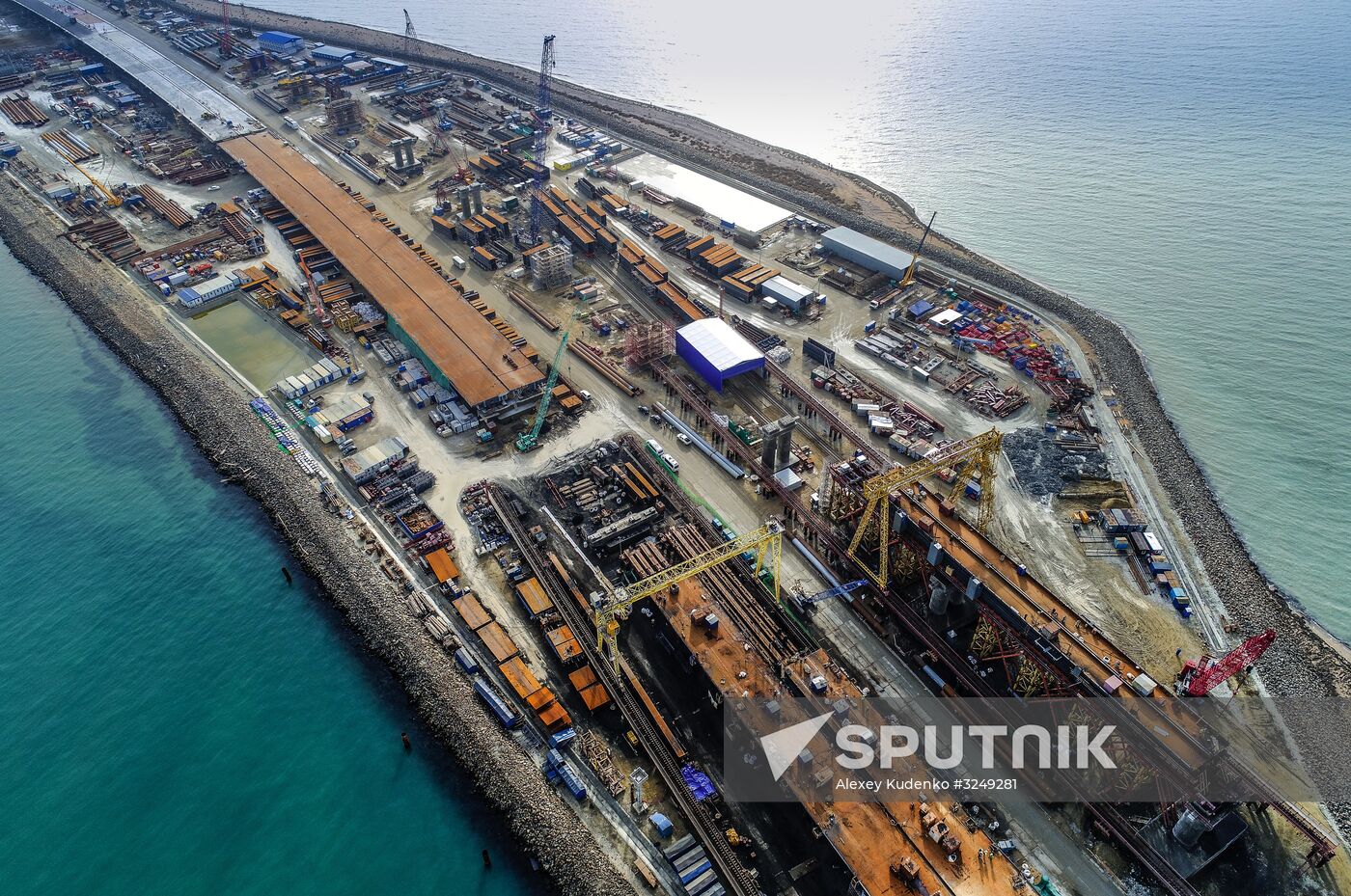 Crimean Bridge under construction